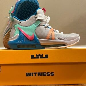 Youth Nike LeBron James Witness VII Grey Fog